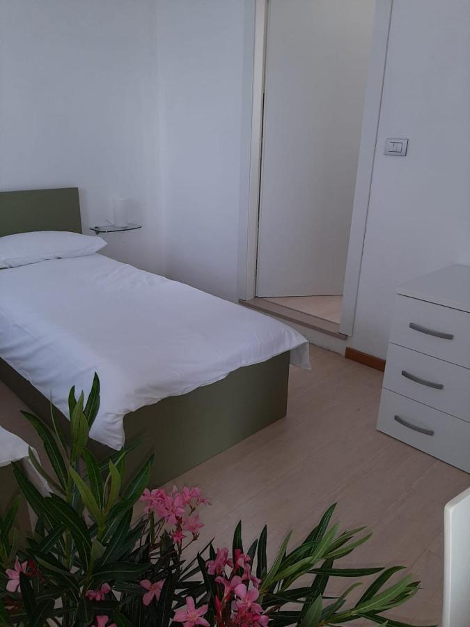 Verzuolo B&B Casa Lilla المظهر الخارجي الصورة