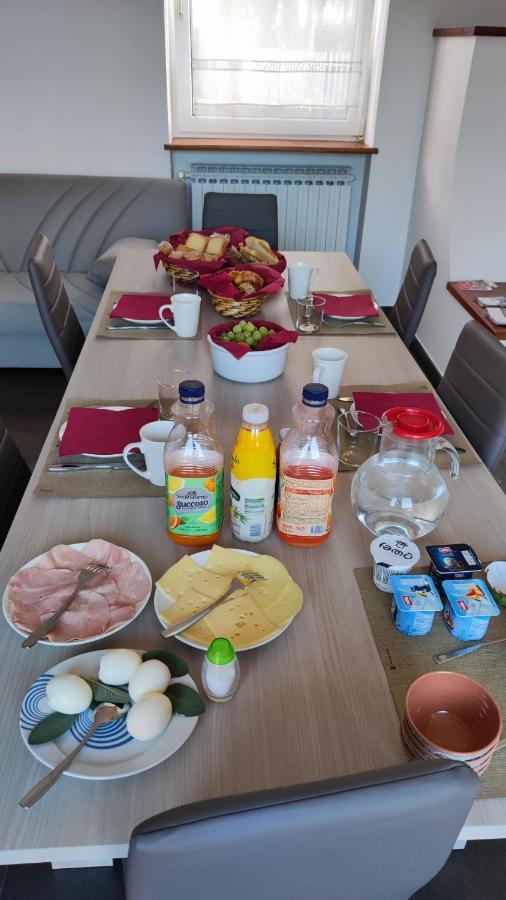 Verzuolo B&B Casa Lilla المظهر الخارجي الصورة