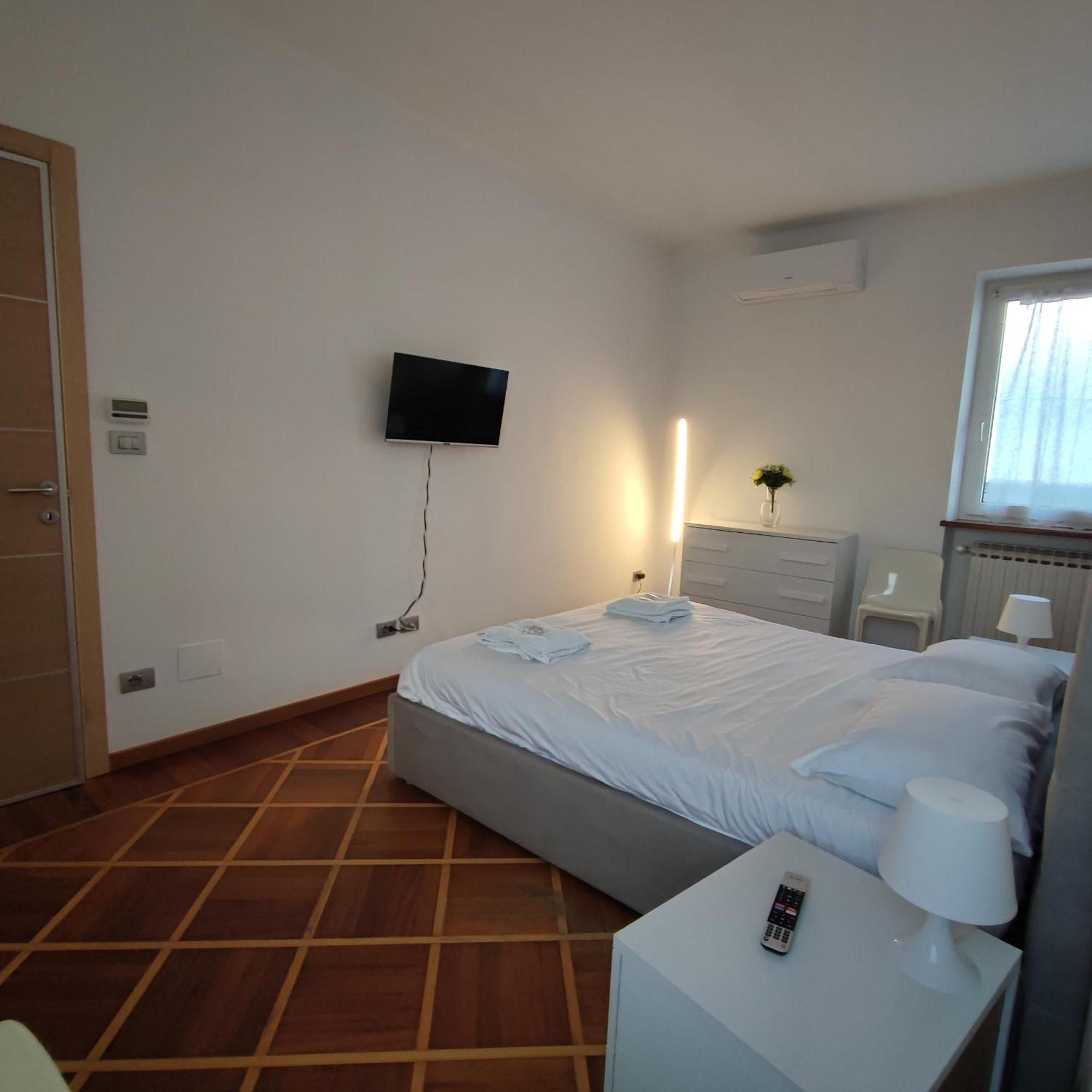 Verzuolo B&B Casa Lilla المظهر الخارجي الصورة
